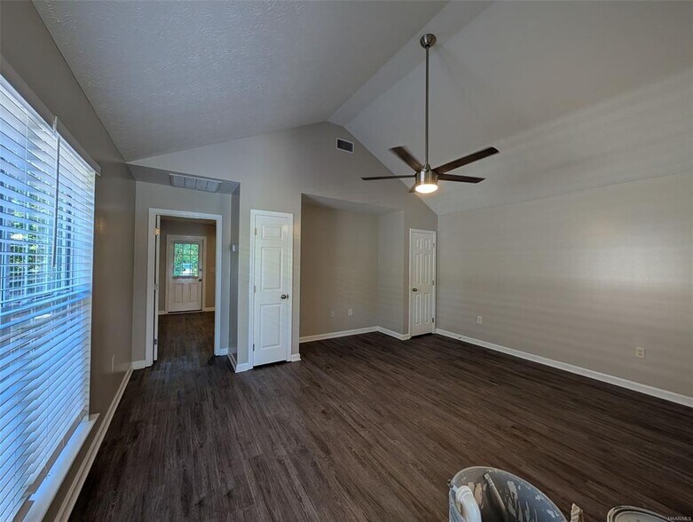 Building Photo - 5236 Main St