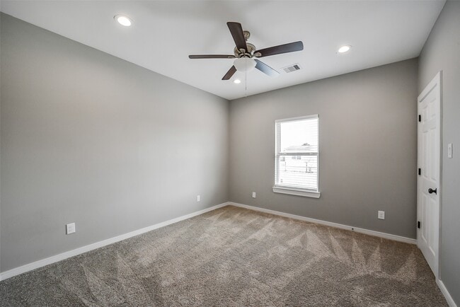 Building Photo - 1025 Arizona Dr