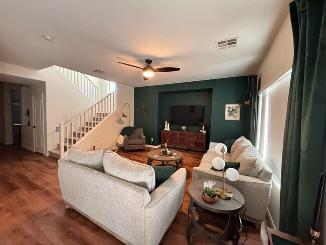 Building Photo - 1511 E Joseph Way