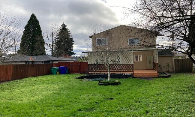 Building Photo - 7235 SE Clatsop St