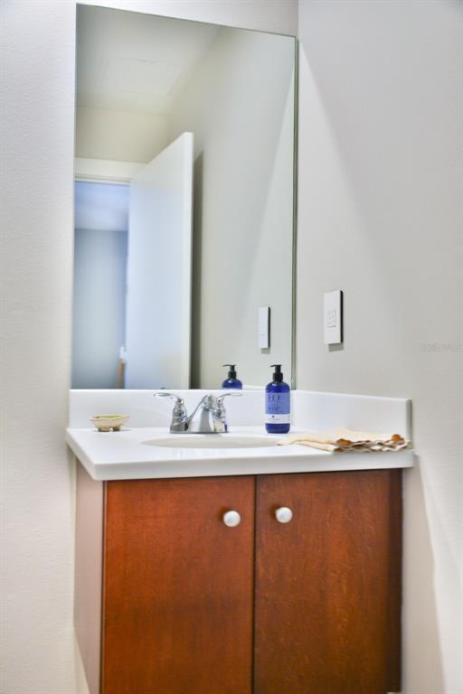 Building Photo - 1120 E Kennedy Blvd