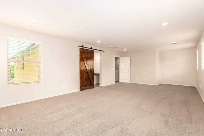 Building Photo - 21051 W Wycliff Dr