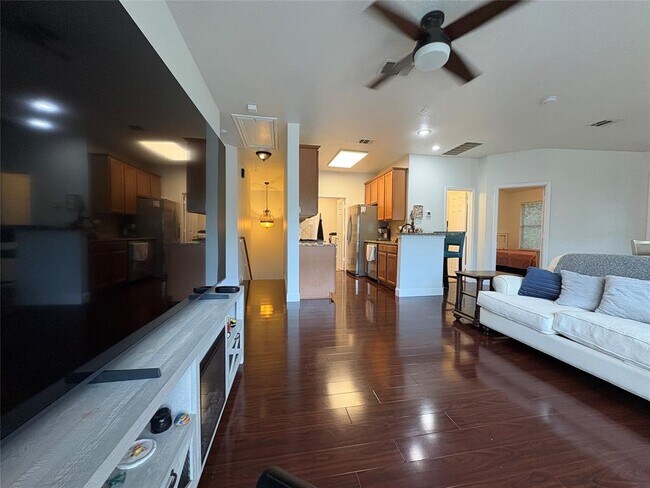 Building Photo - 16100 S Great Oaks Dr