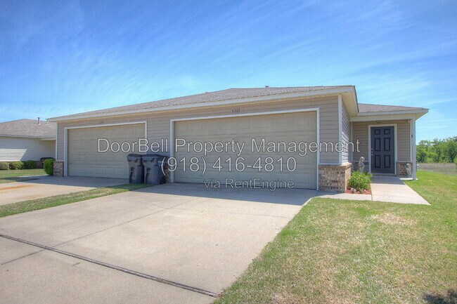 Building Photo - 5807 N 34th St
