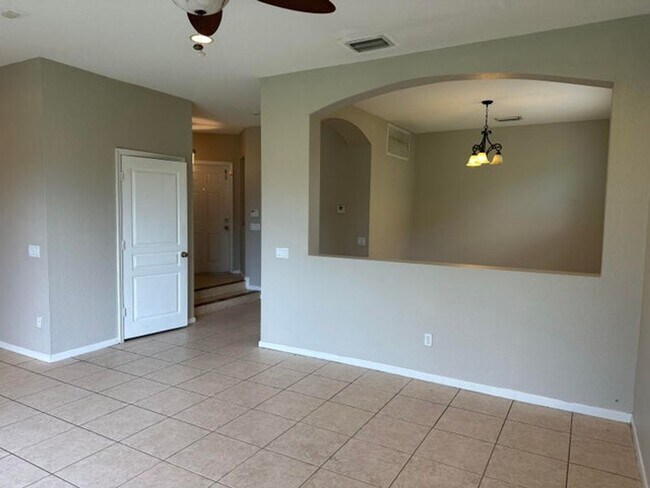 Building Photo - 5012 Starblaze Dr