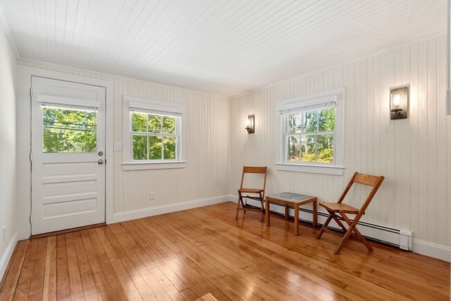 Building Photo - 498 Beechwood St