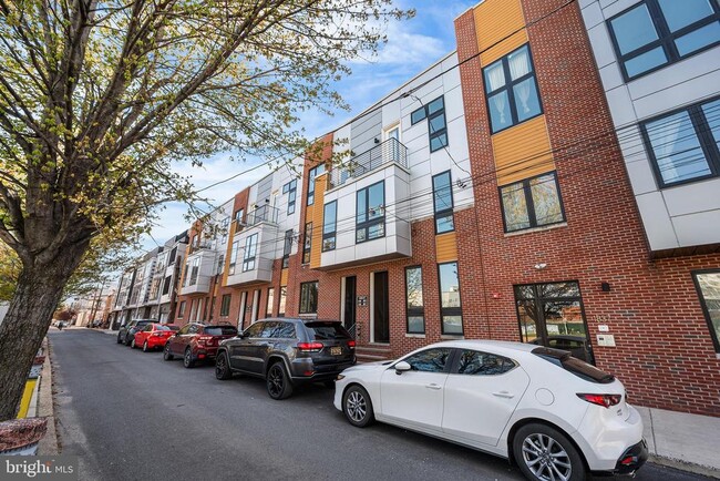 Building Photo - 1839- Blair St