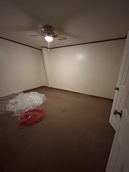 Building Photo - 2867 New Clinton Rd