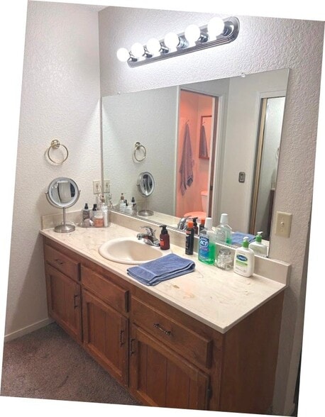 Building Photo - 4062 Glendale Ct