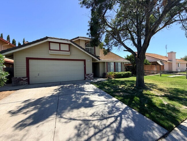 Building Photo - 1311 St Francis Dr