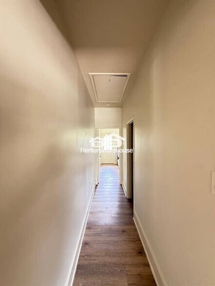 Building Photo - 201 Drennan St