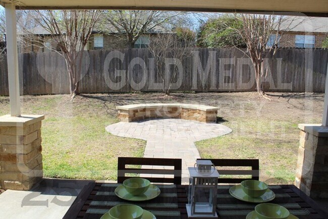 Building Photo - 602 Arapaho Dr