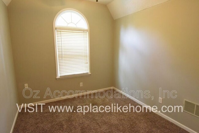 Building Photo - 6301 W 153rd St