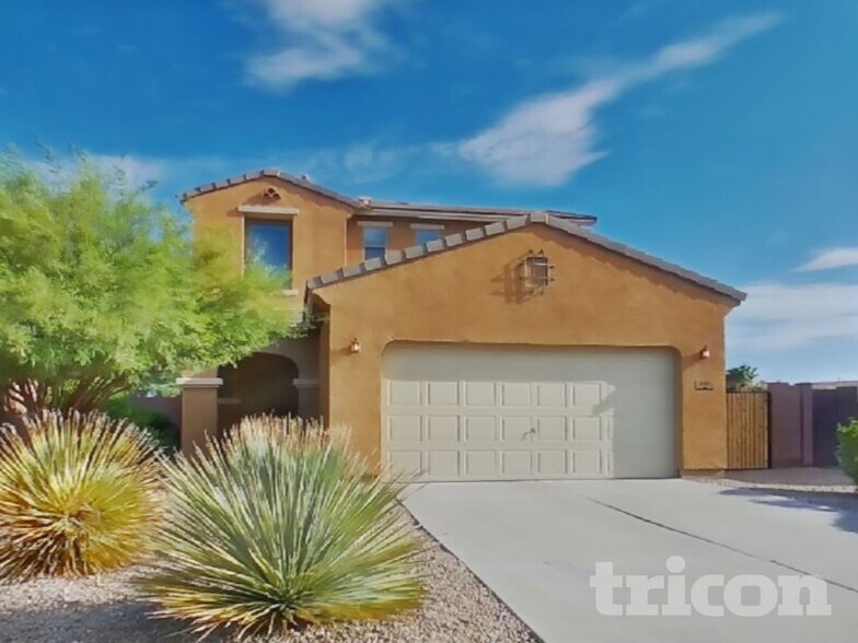 Building Photo - 880 W Busa Dr