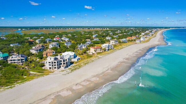 Building Photo - 205 Sea Island Dr