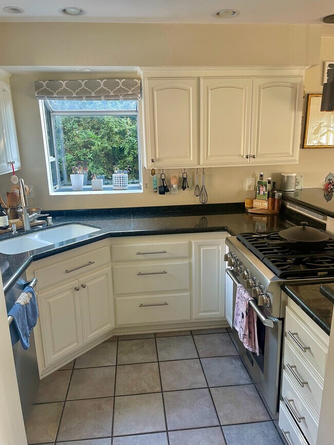 Kitchen with Thermador range - 2408 Hidalgo Ave