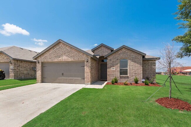 Building Photo - "Upgraded 3-Bed, 2-Bath Ranch Home Conveni...