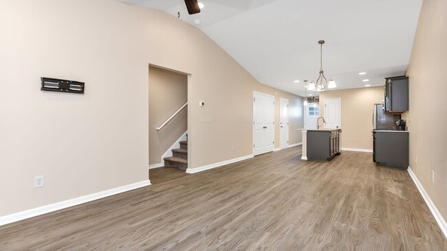 Building Photo - 132 Machrie Loop