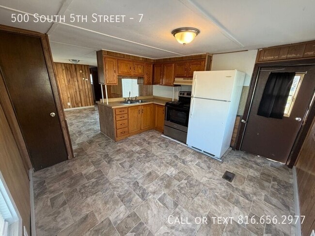 Building Photo - 500 S 5th St