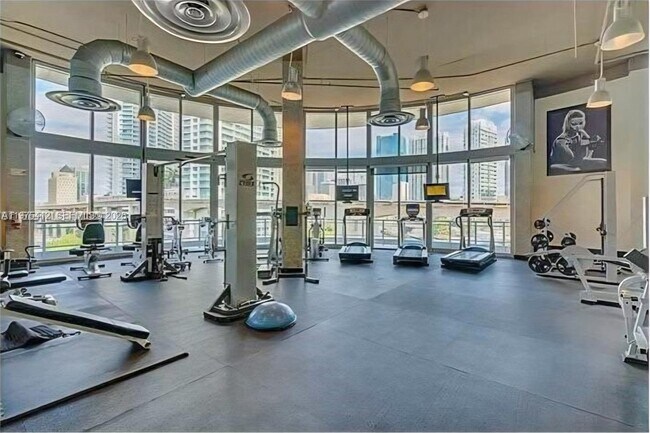 Building Photo - 690 SW 1st Ct