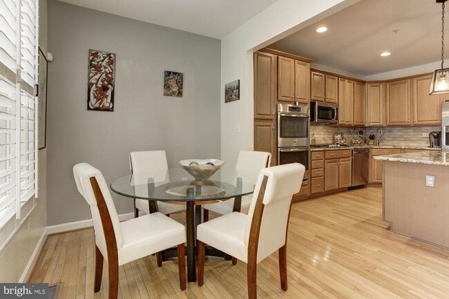 Building Photo - 1715 Chiswick Ct