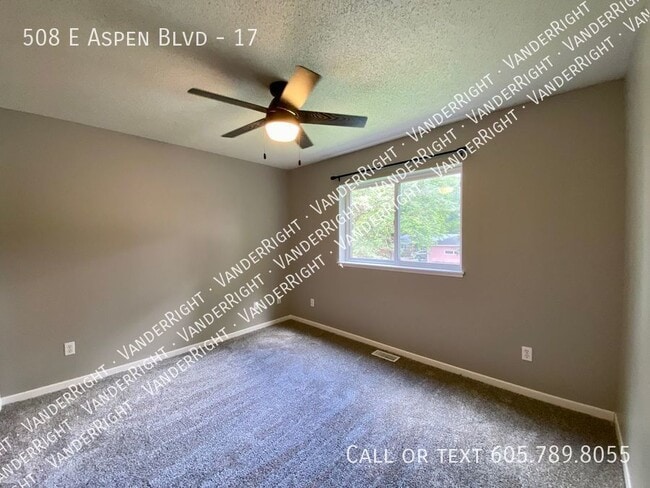 Building Photo - 508 E Aspen Blvd