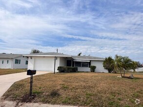 Building Photo - Venice, FL 2BR/2BA/1CG IN VENICE EAST