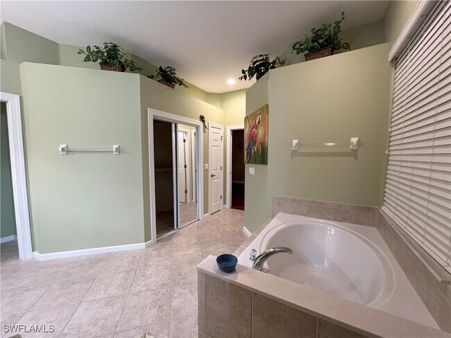 Building Photo - 26455 Doverstone St