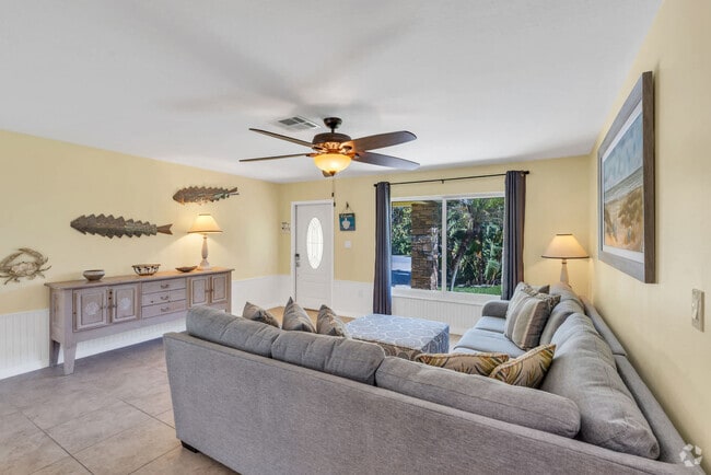 Building Photo - 27297 Buccaneer Dr