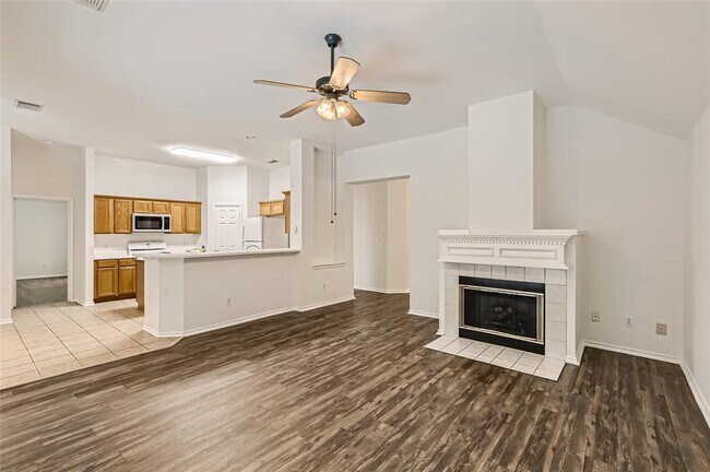 Building Photo - 3948 Artesia Bend