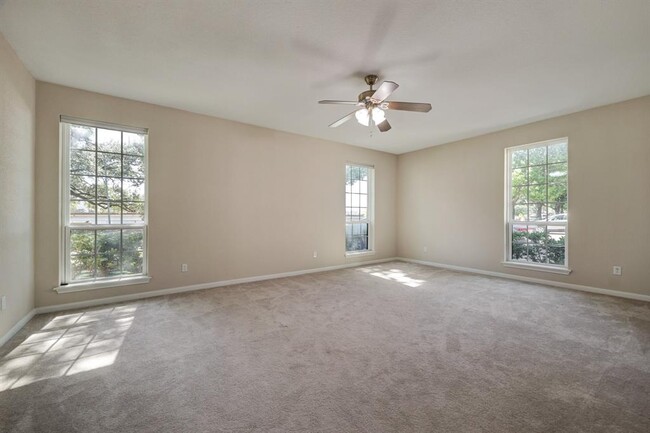 Building Photo - 2400 N Braeswood Blvd