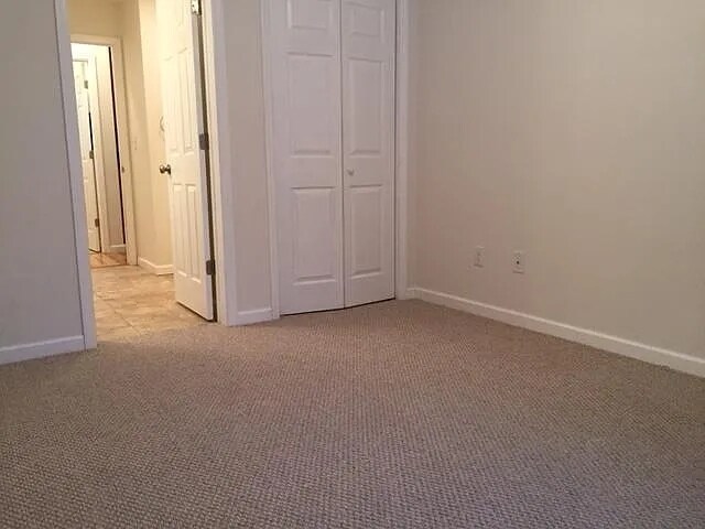 Building Photo - 369 W Sand Lake Rd