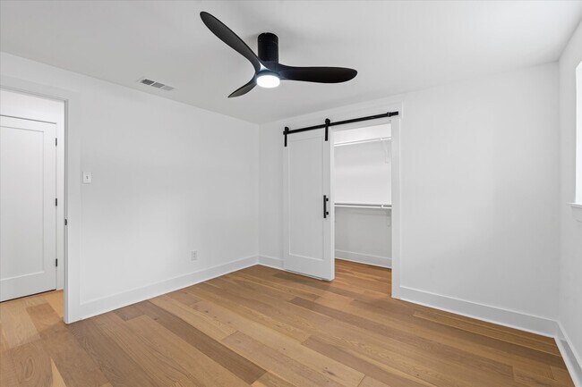 Building Photo - 10730 Wickersham Ln
