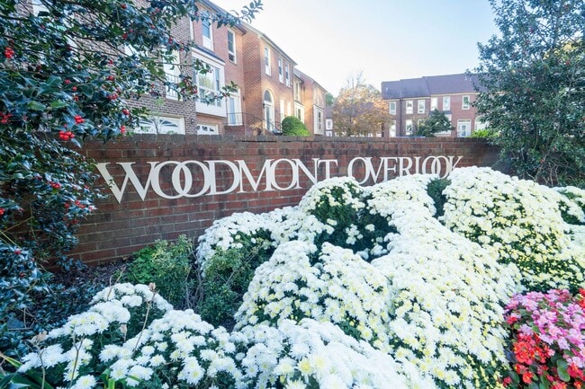 Building Photo - 1553 Templeton Pl