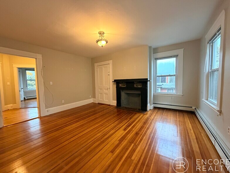 Building Photo - 56 Hancock St