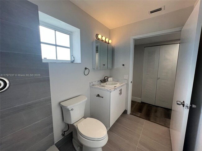 Building Photo - 21121 SW 85th Ave