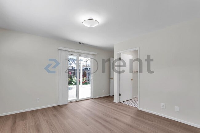 Building Photo - 500 Middlesex Rd