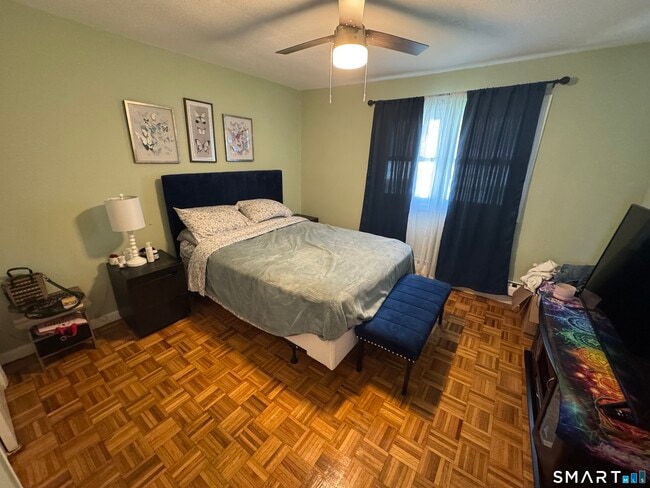 Building Photo - 62 Brookfield Rd