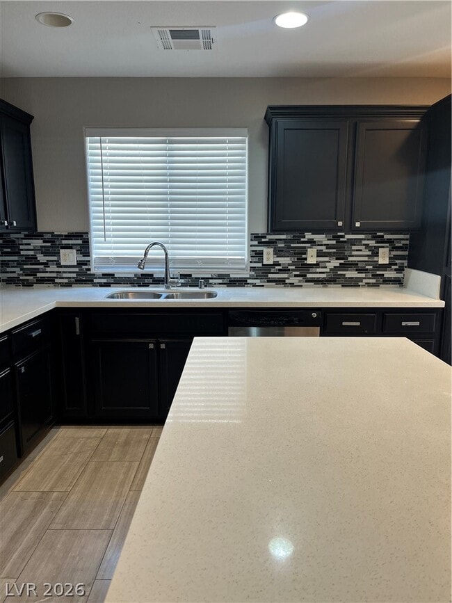 Building Photo - 10261 Ladybug Bend St