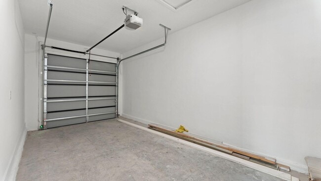 Building Photo - 4349 Barna Ave