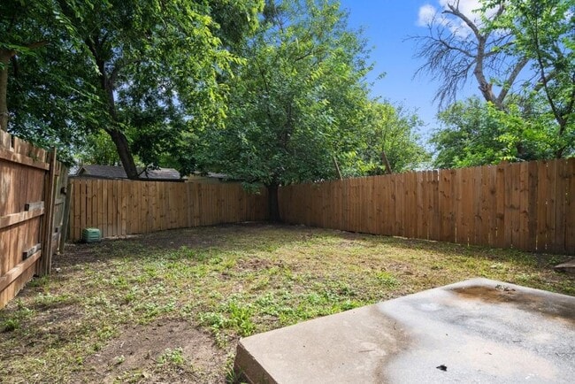 Building Photo - 10440 Doc Holliday Trail