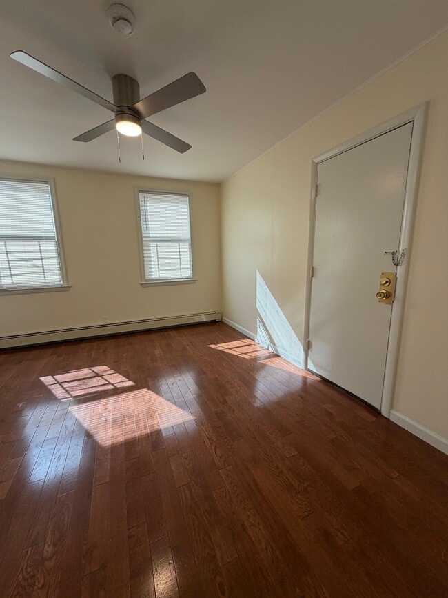 Building Photo - 88 Vroom St