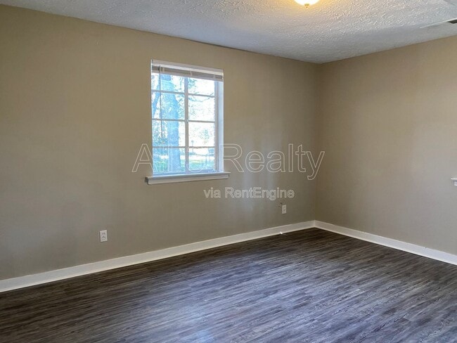 Building Photo - 3737 Dalraida Pkwy