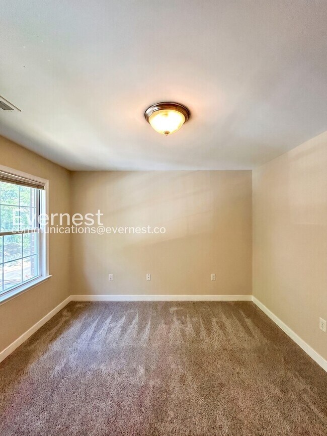 Building Photo - 1713 Jacquelin St