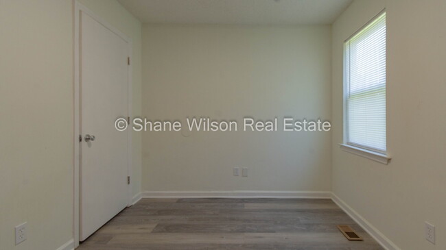 Building Photo - Newly renovated 3 BR / 1 BA for Lease!