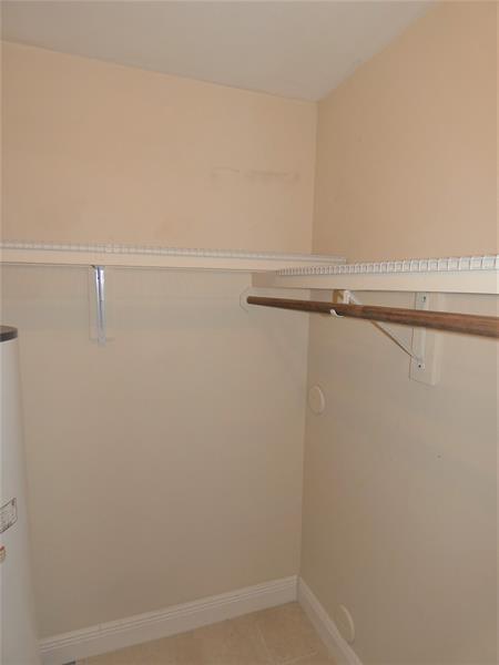 Building Photo - 1455 Holly Heights Dr