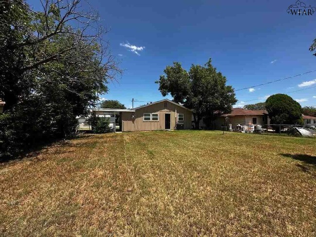 Building Photo - 1605 Avalon Pl