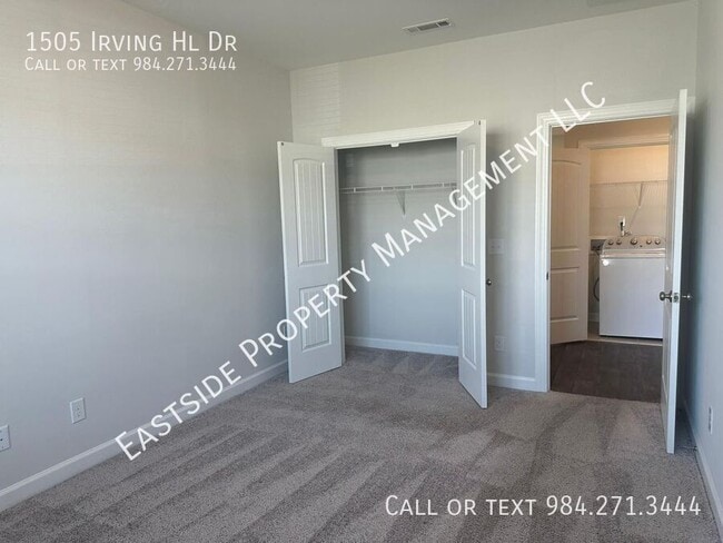 Building Photo - 1505 Irving Hl Dr