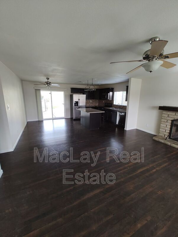 Building Photo - 17202 N 37th St