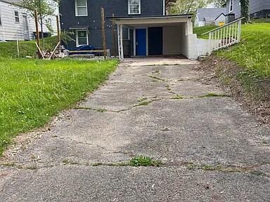 Building Photo - 1604 W 11th St